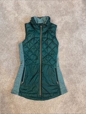 Lululemon Quilted Forest Green Vest with Heather Side Panels